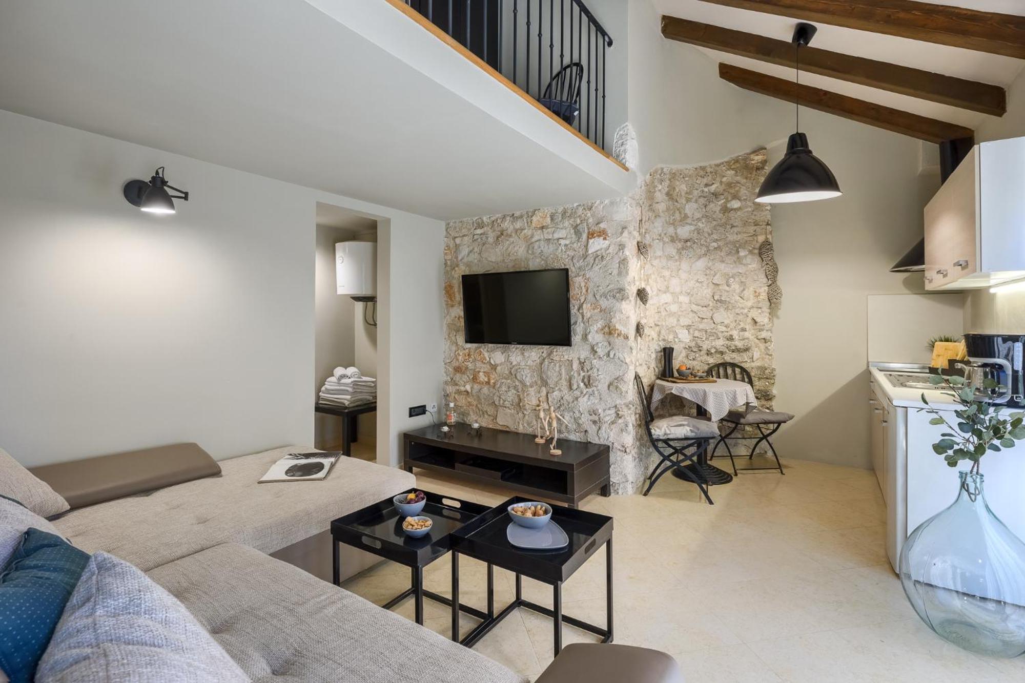 Grota Premium Apartment & Room Πόρετς Εξωτερικό φωτογραφία