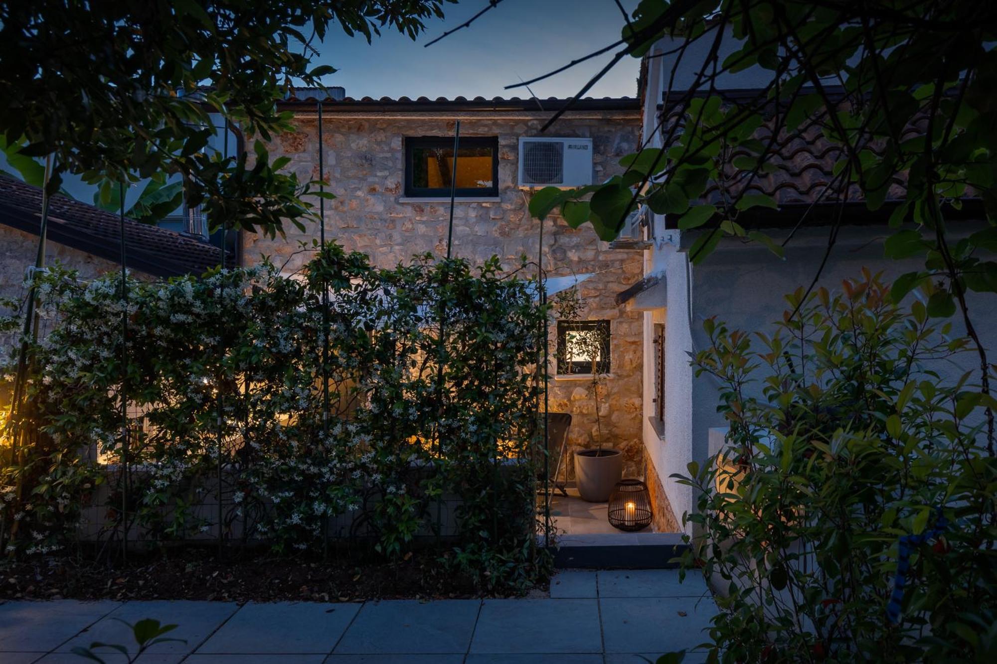Grota Premium Apartment & Room Πόρετς Εξωτερικό φωτογραφία