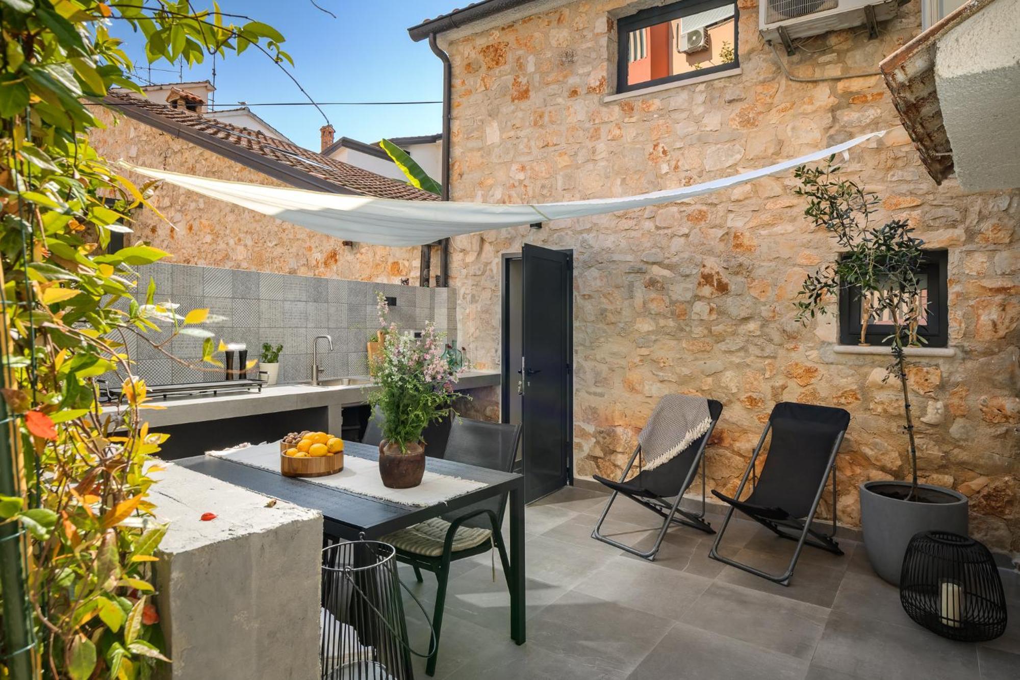 Grota Premium Apartment & Room Πόρετς Εξωτερικό φωτογραφία