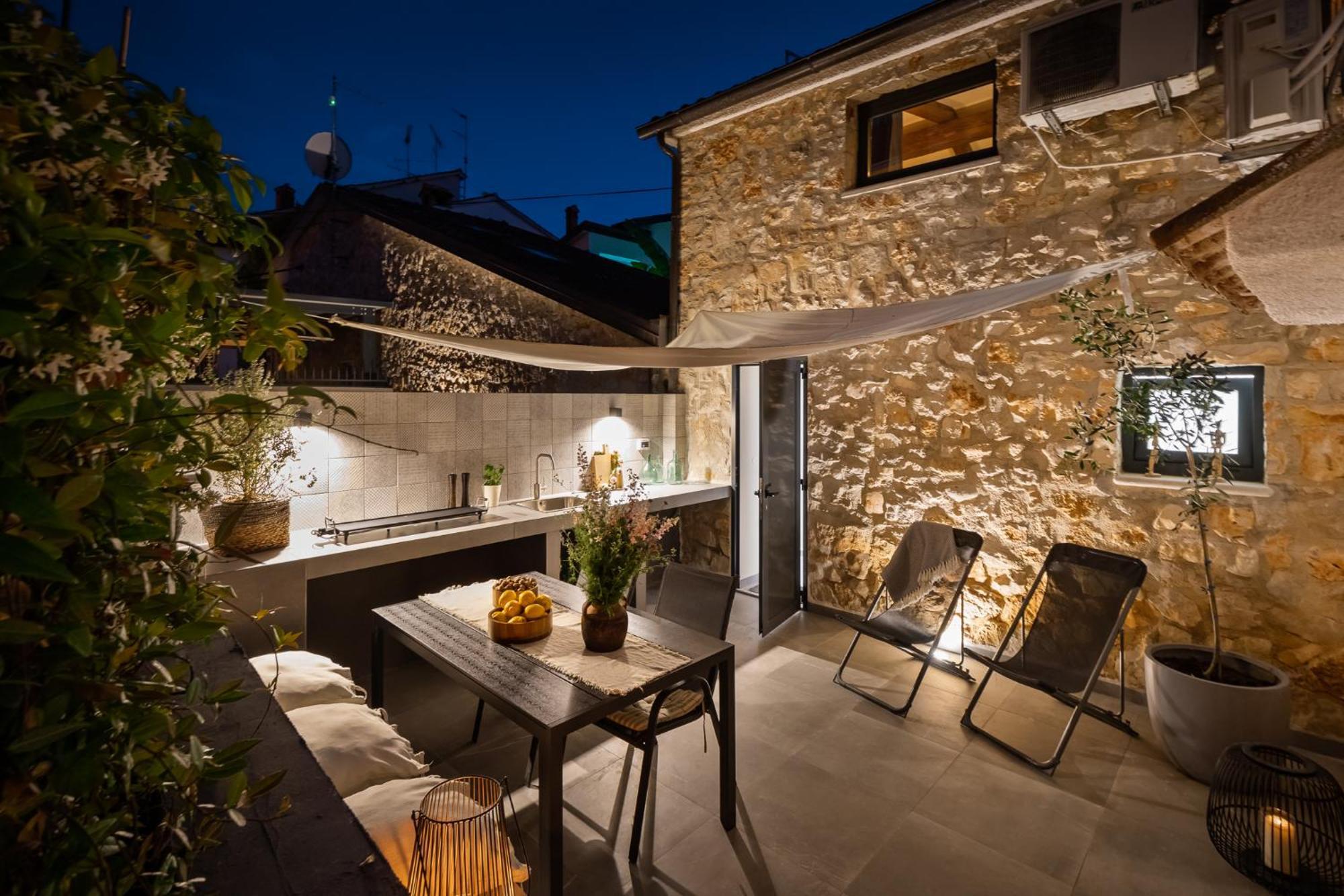 Grota Premium Apartment & Room Πόρετς Εξωτερικό φωτογραφία
